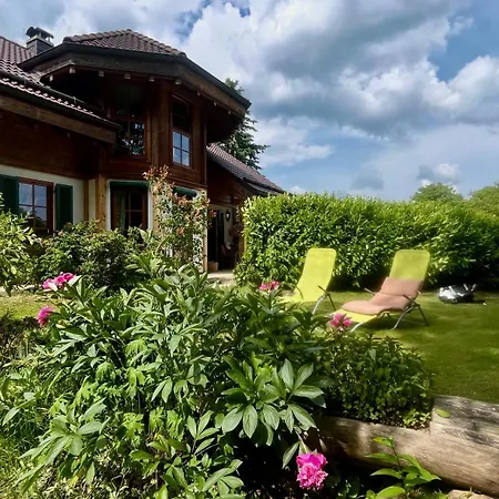 Horská chata Ladolcevital Im Tiroler Holzhaus Mit Talblick *