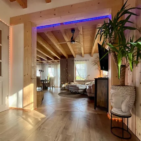 Ladolcevital Im Tiroler Holzhaus Mit Talblick Bad Elster